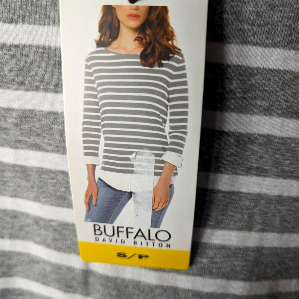 S: Buffalo long sleeve crewneck top